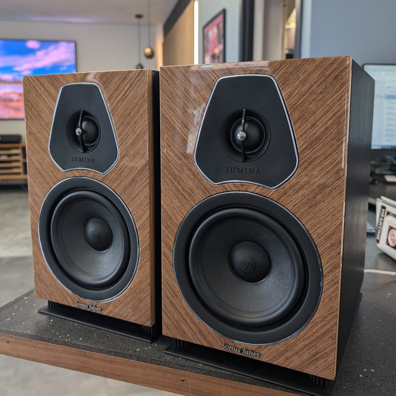 Sonus Faber Lumina II Amator Bookshelf Loudspeakers - Ex-Demonstration