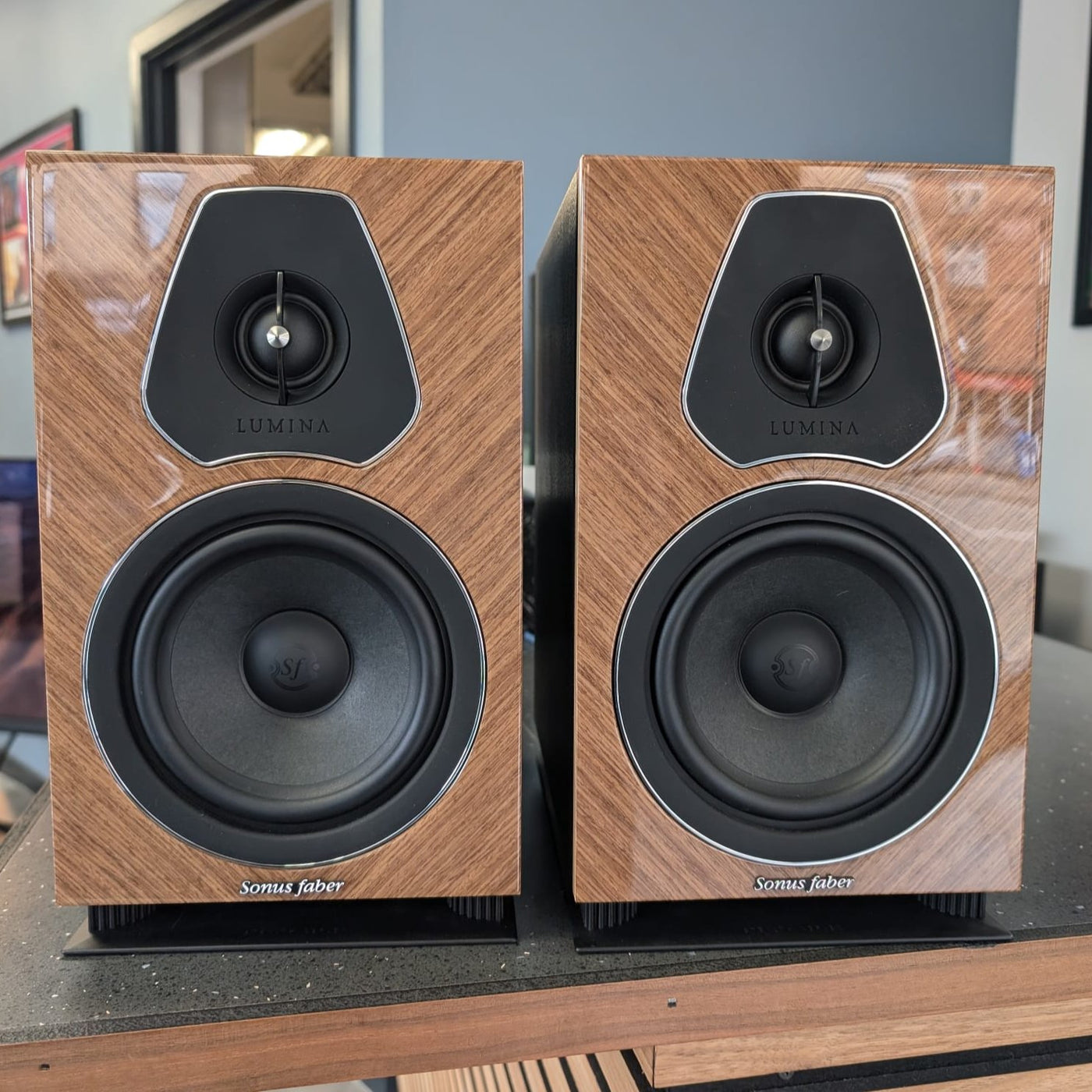 Sonus Faber Lumina II Amator Bookshelf Loudspeakers - Ex-Demonstration